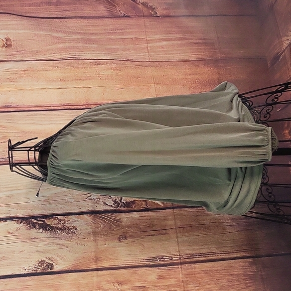 GREEN Envelope Ladies Blouse| Size: Small - Picture 3 of 4